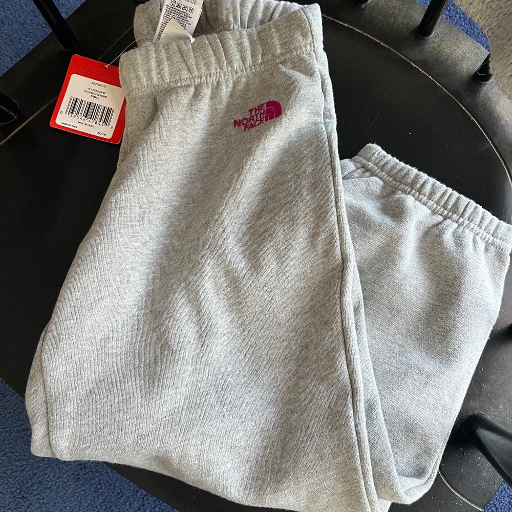 The north face , capris joggers!!